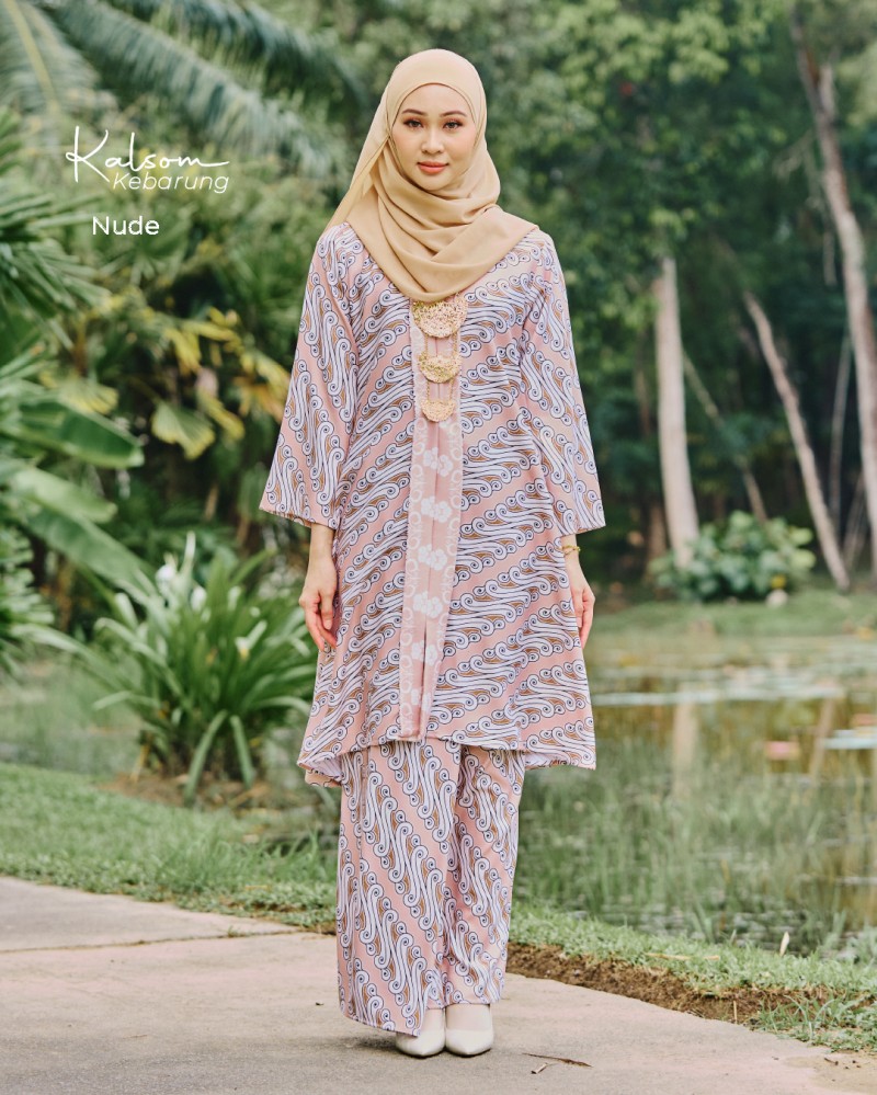 Kebarung Kalsom In Nude