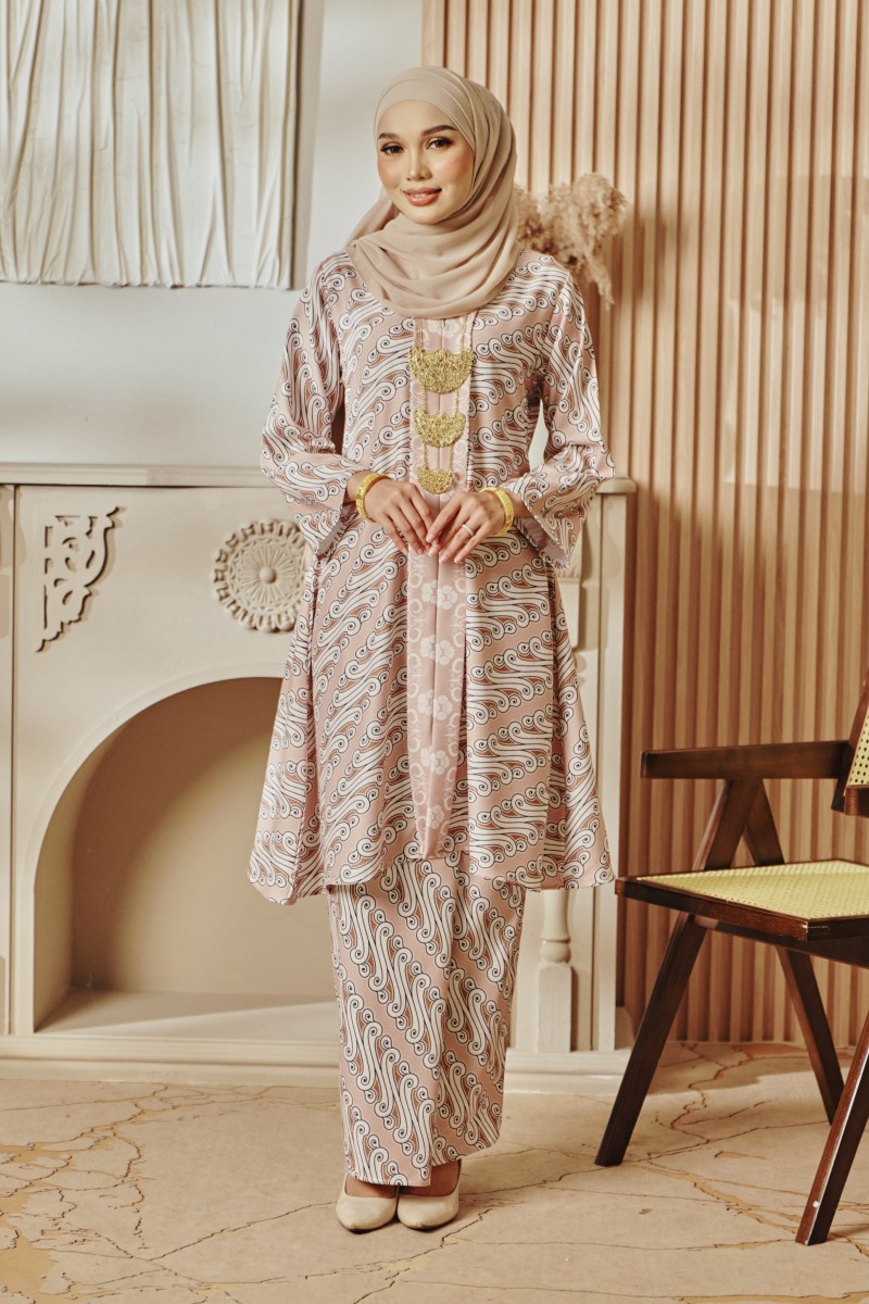 Kebarung Kalsom In Nude