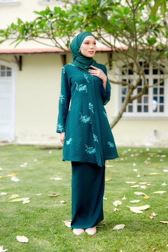 Kebaya Ratna In Emerald Green